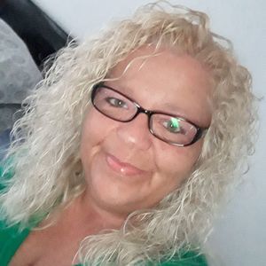 Meet your Posher, Renee